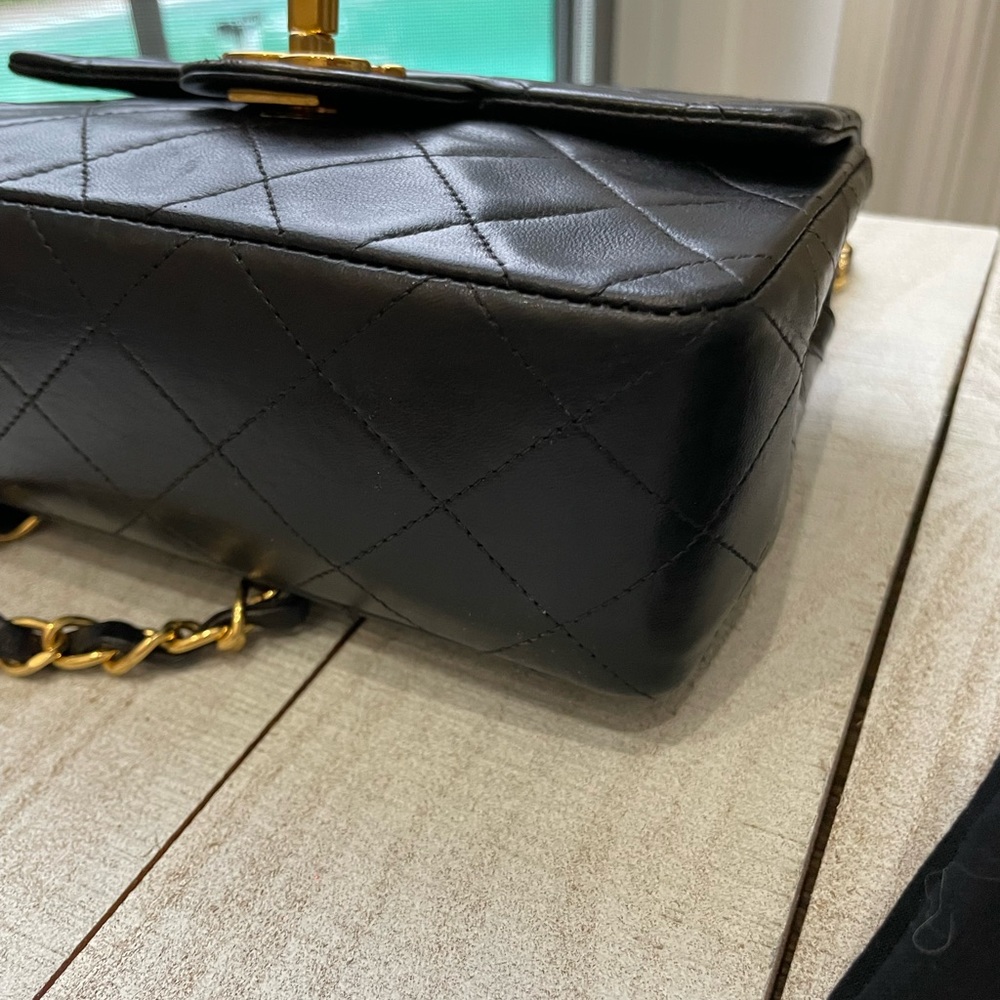 💕Vintage CC Mini Square / Price is Firm 🤗 - Picture 10 of 13